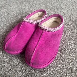 Kids UGG Tasmans-bright pink!
